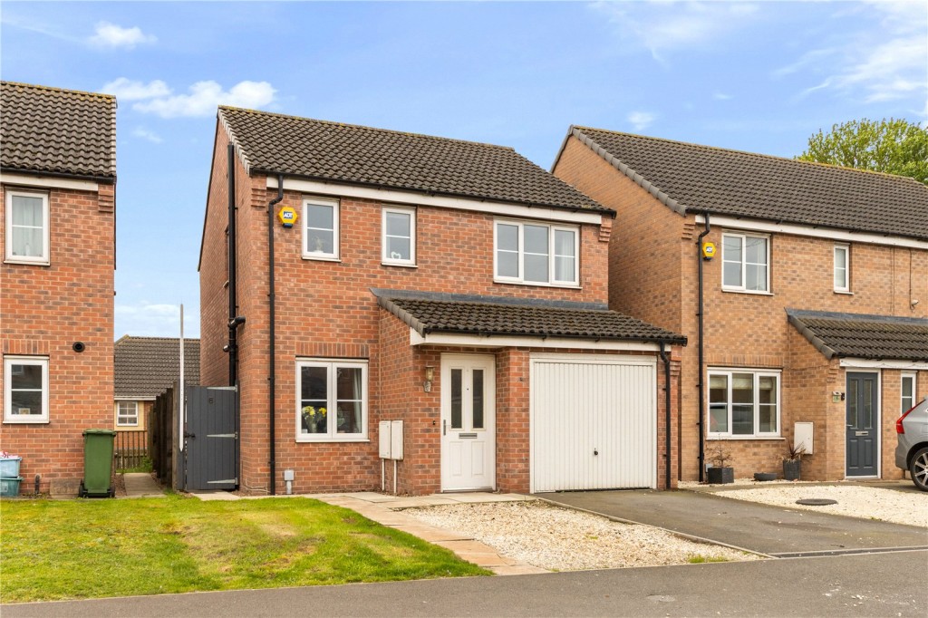 3 bedroom Detached house For Sale