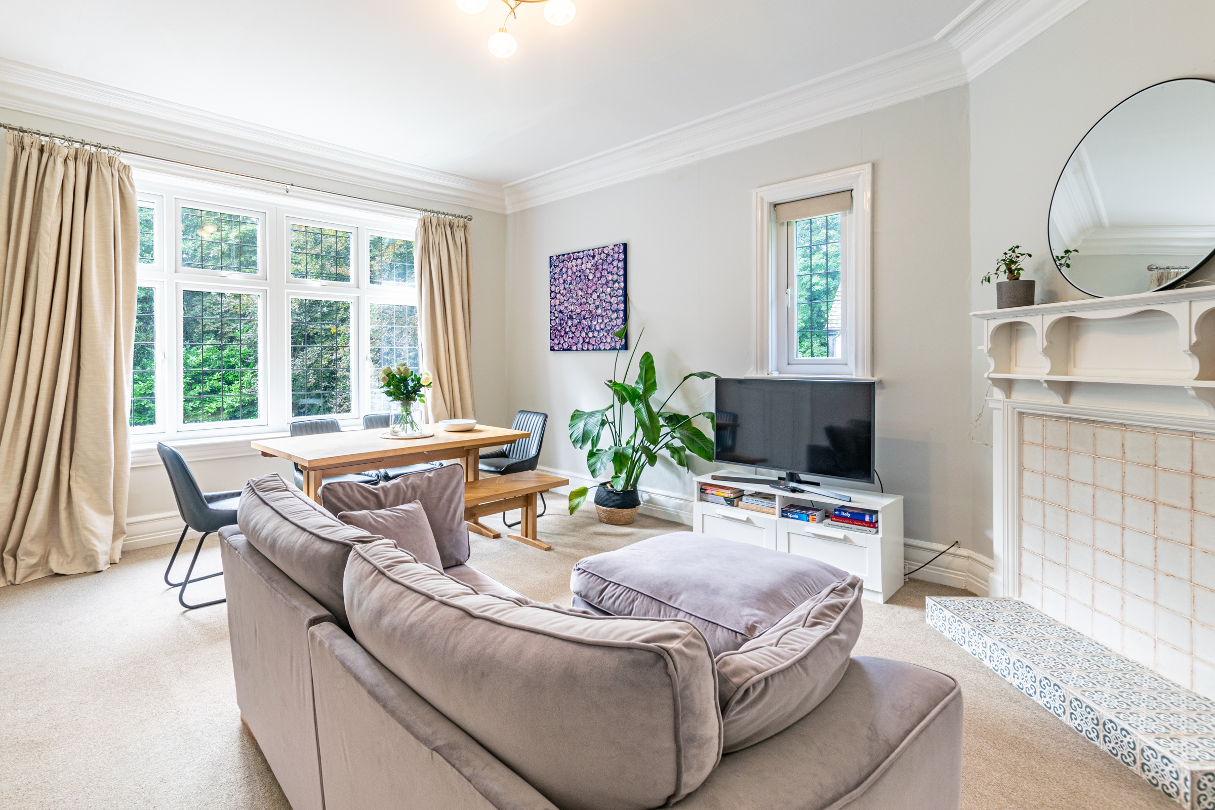 2 bedroom Flat For Sale