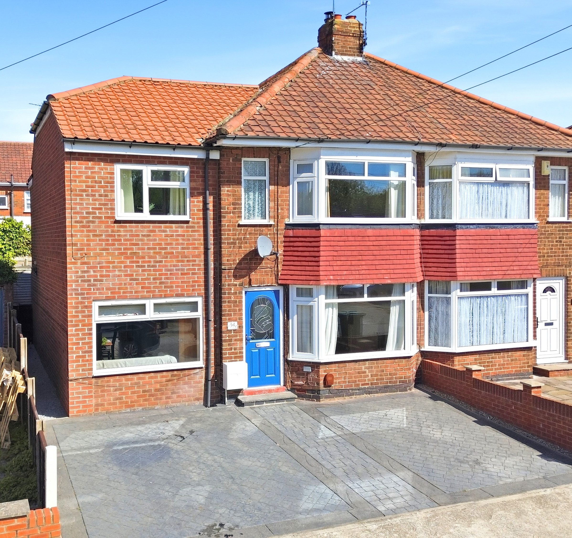 4 bedroom Semi-detached house For Sale