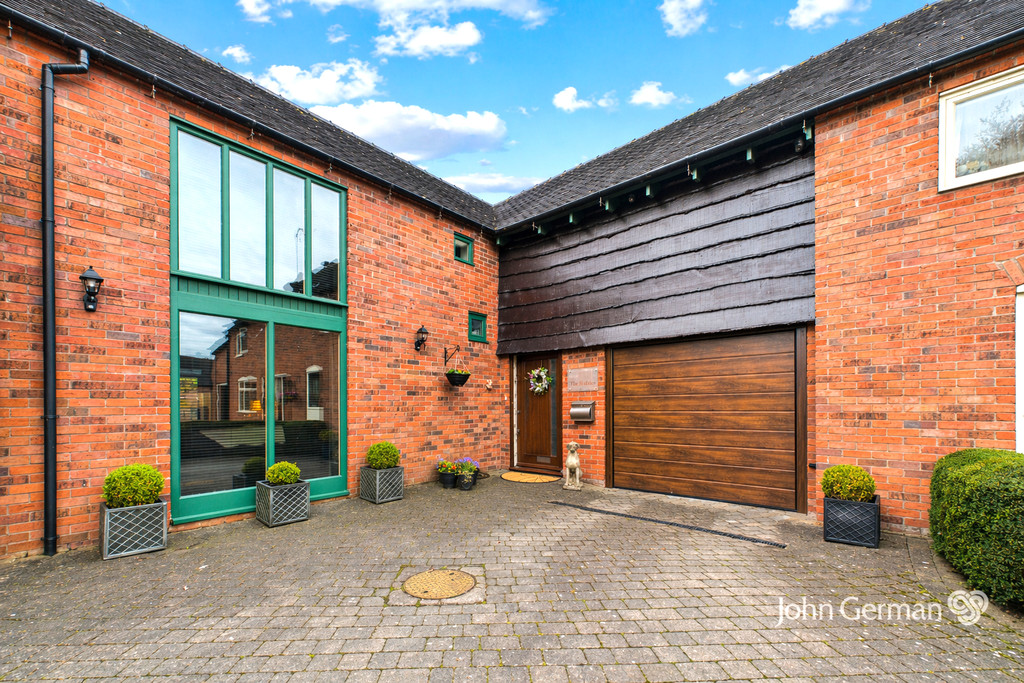 4 bedroom Barn For Sale