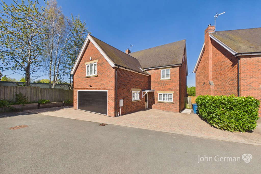 5 bedroom Detached house For Sale