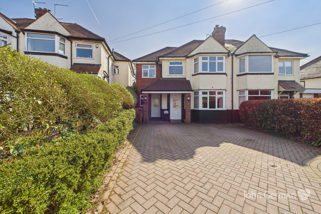 4 bedroom Semi-detached house For Sale