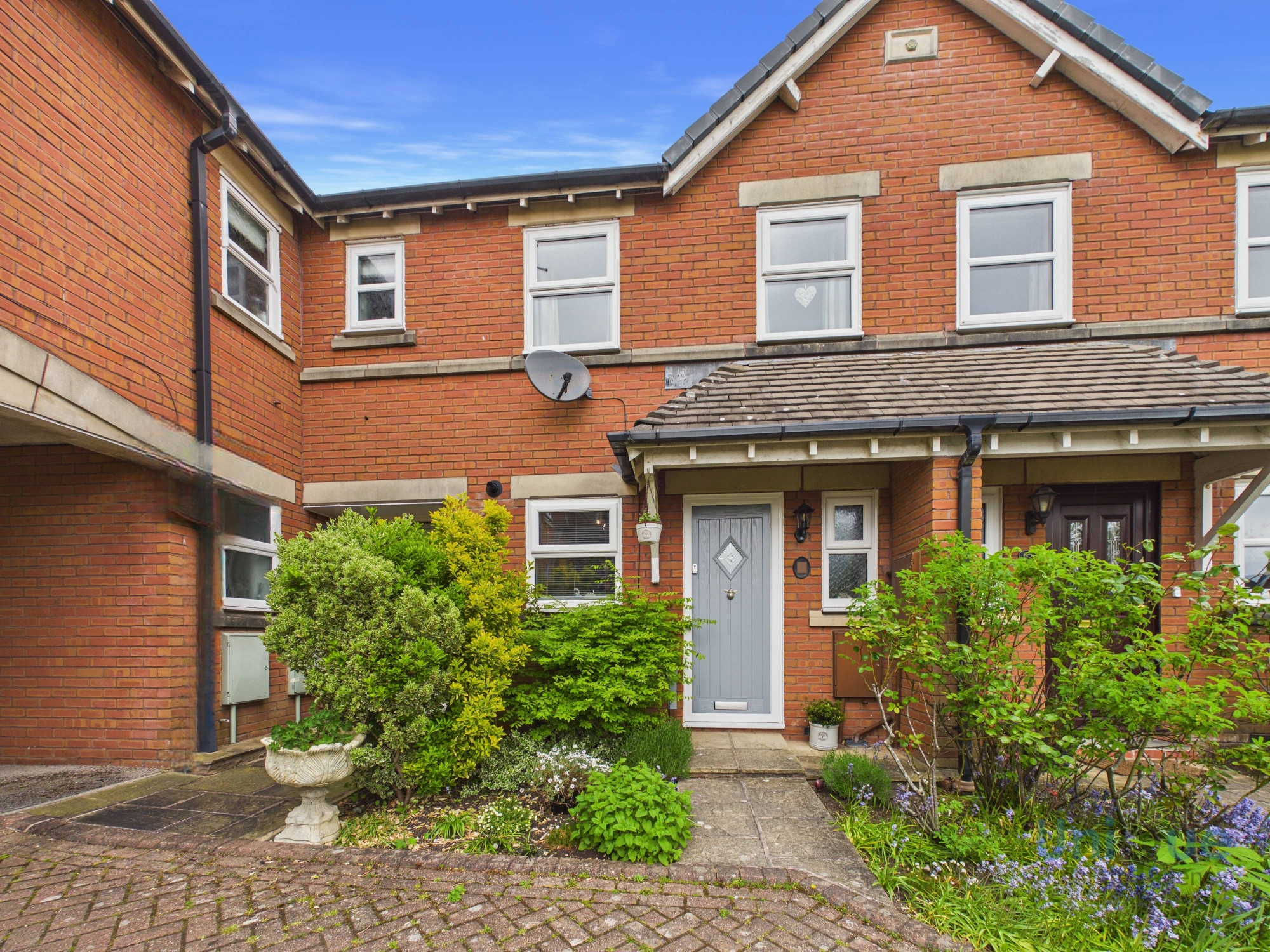 2 bedroom Mews house For Sale