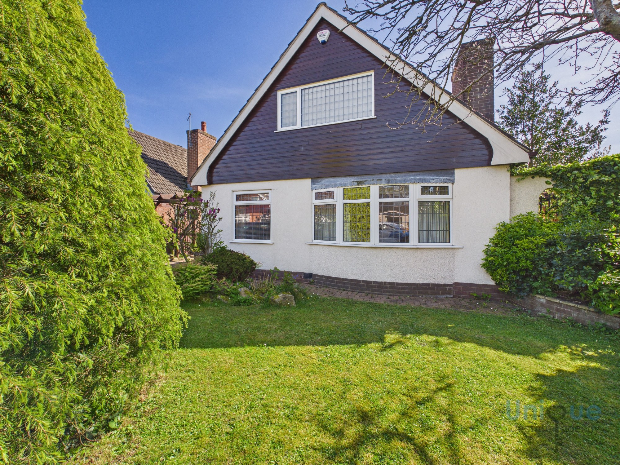3 bedroom Link detached house For Sale