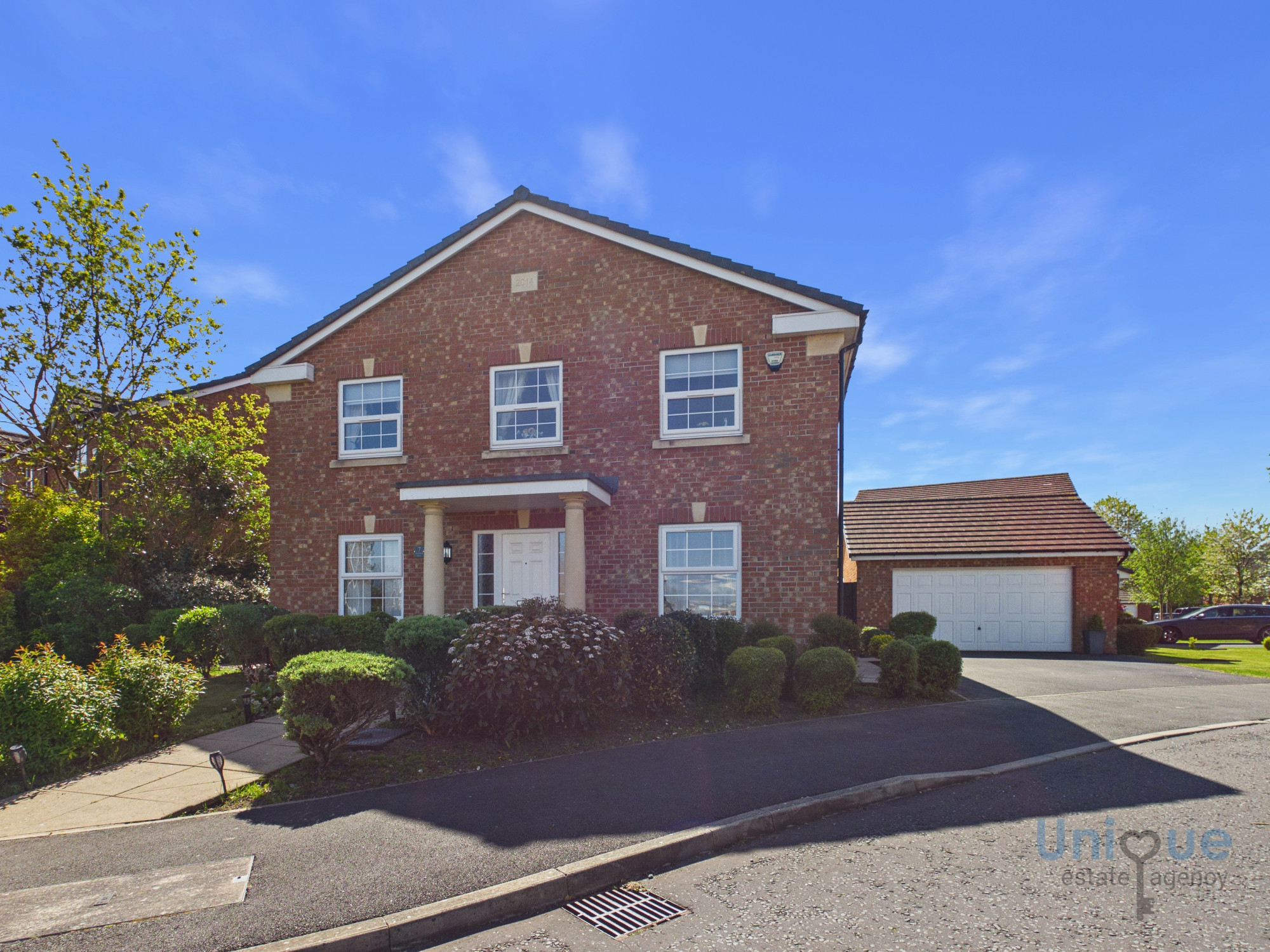 4 bedroom Detached house Under Offer
