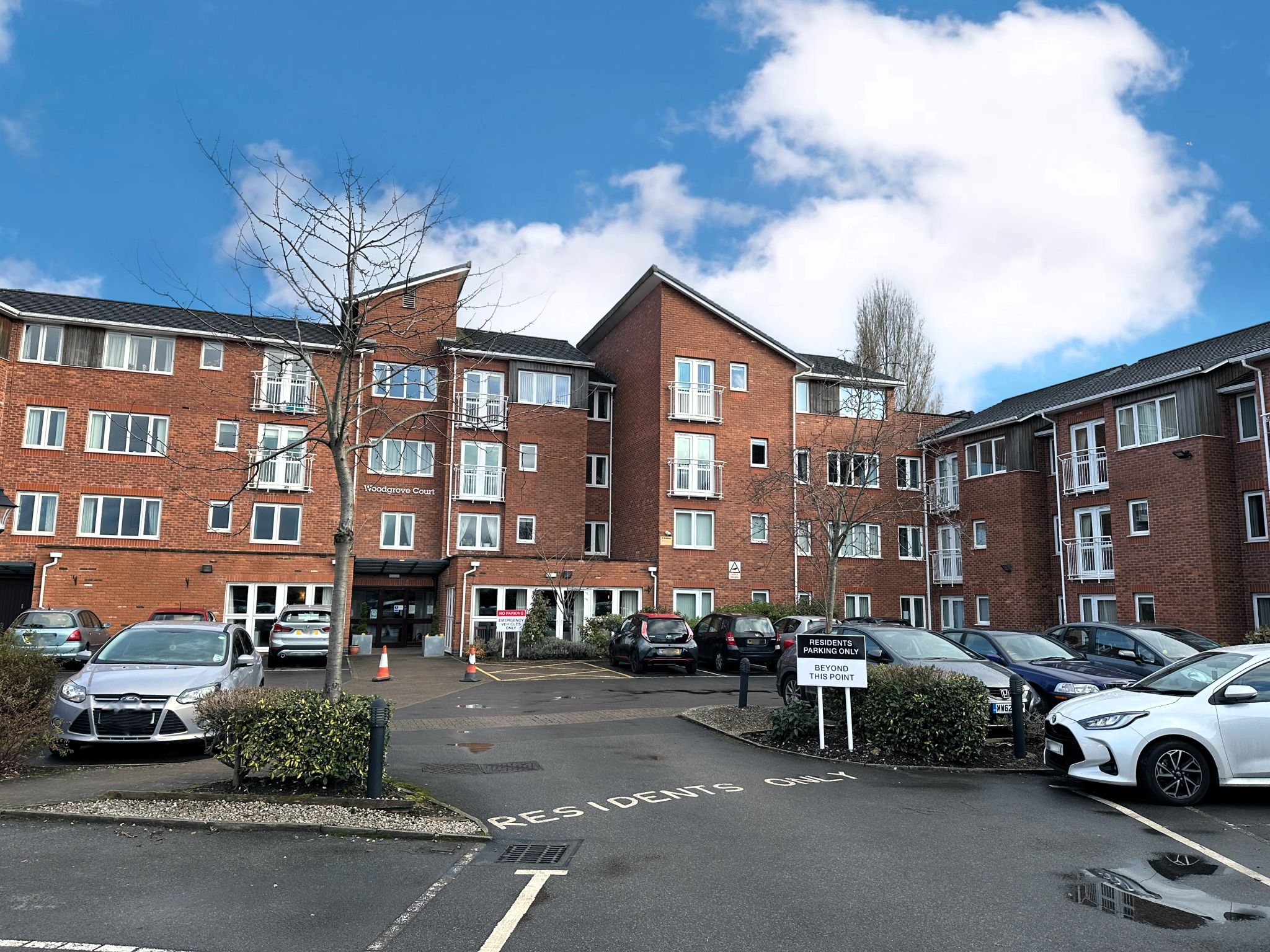 1 bedroom Flat For Sale