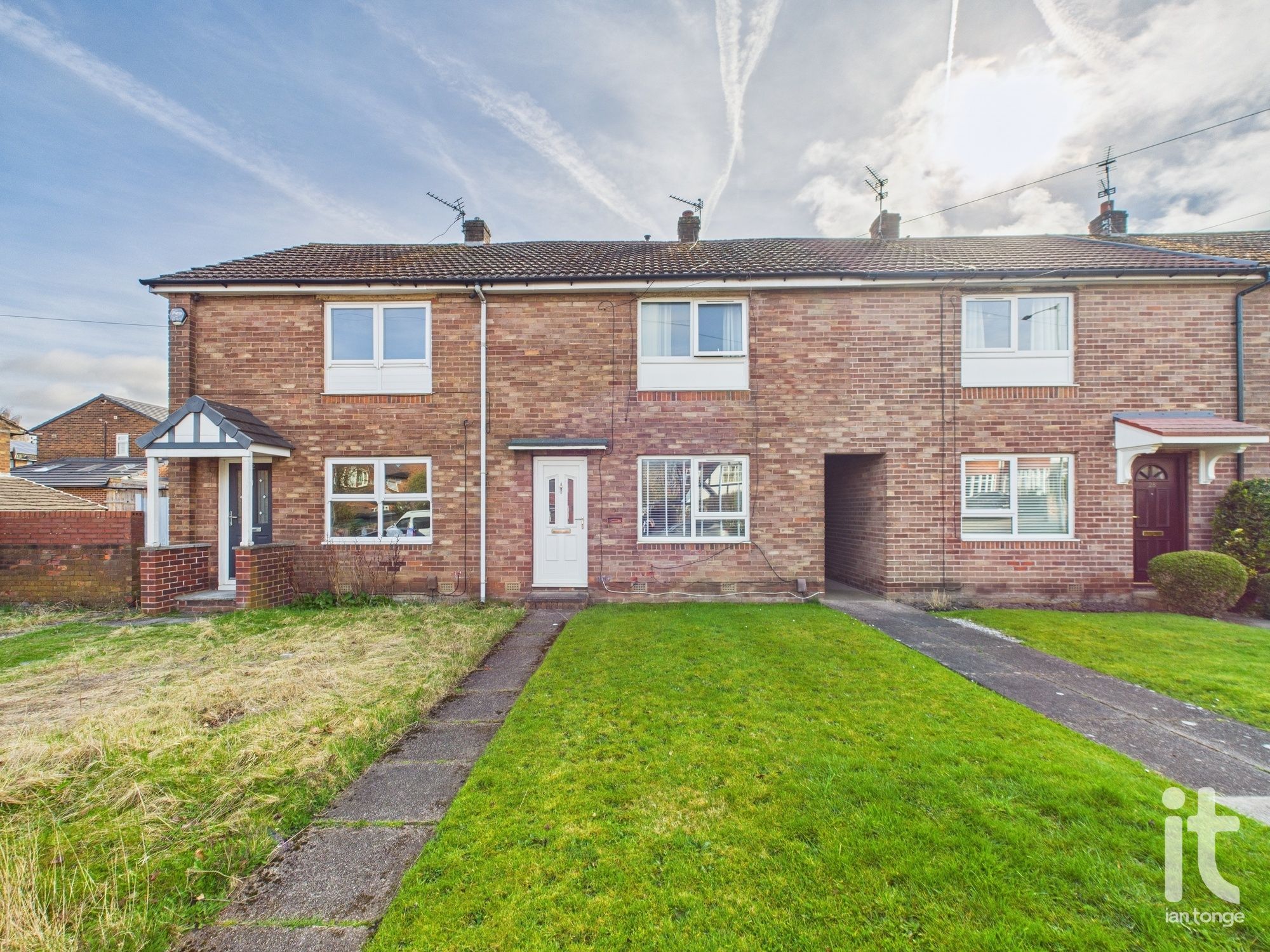 2 bedroom Terraced House Under Offer
