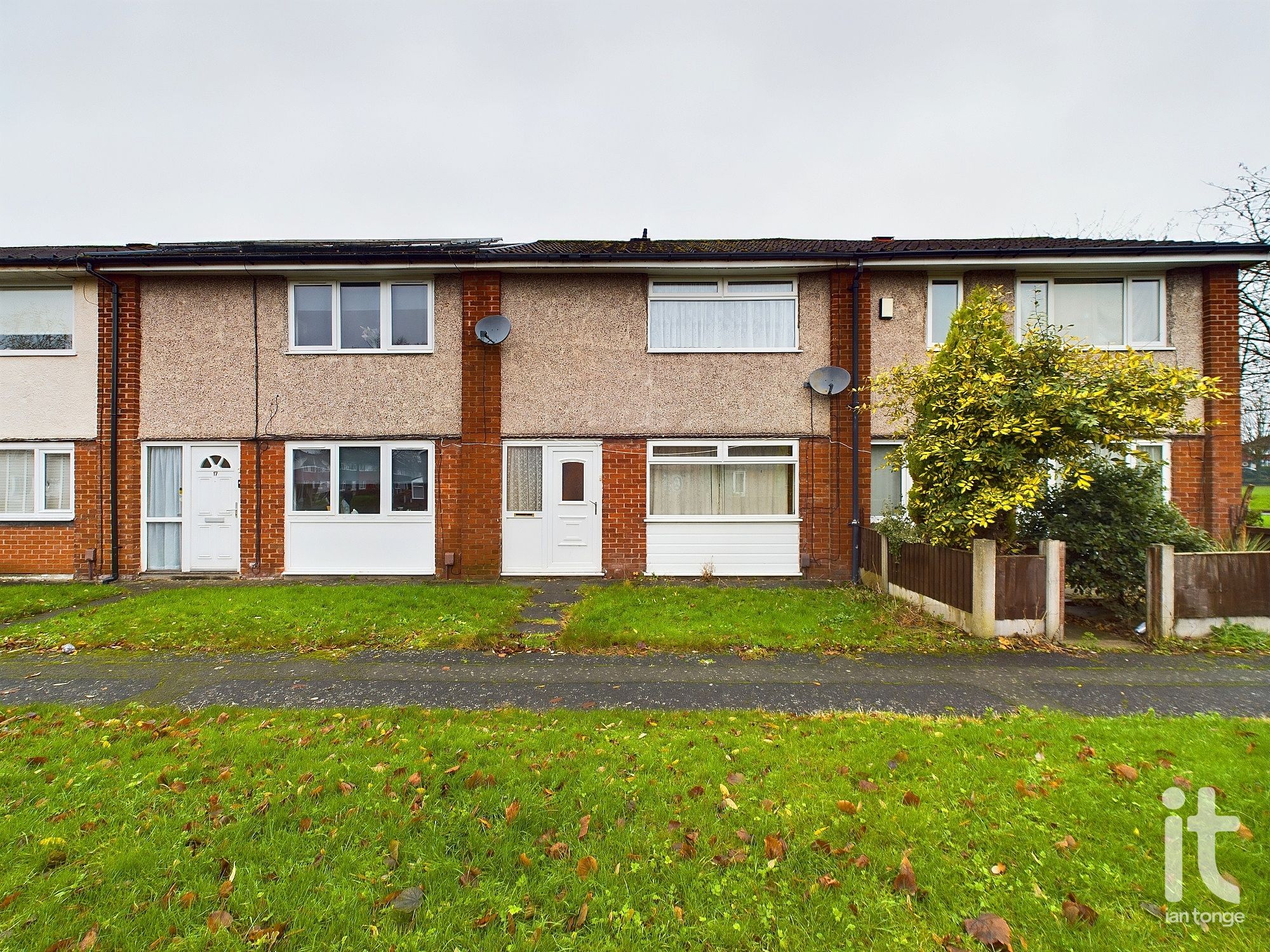2 bedroom Terraced House Under Offer