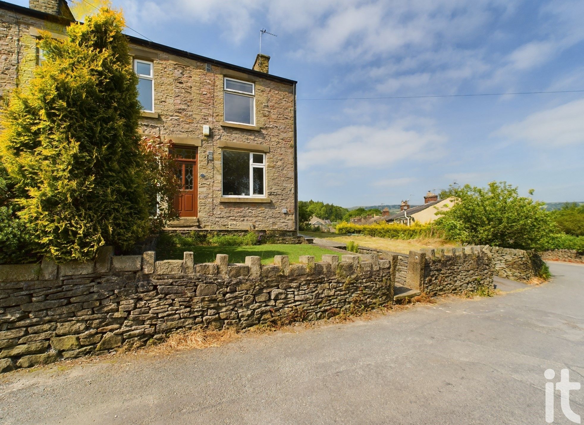 3 bedroom Terraced House Under Offer