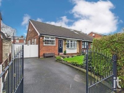 2 bedroom Detached bungalow Under Offer