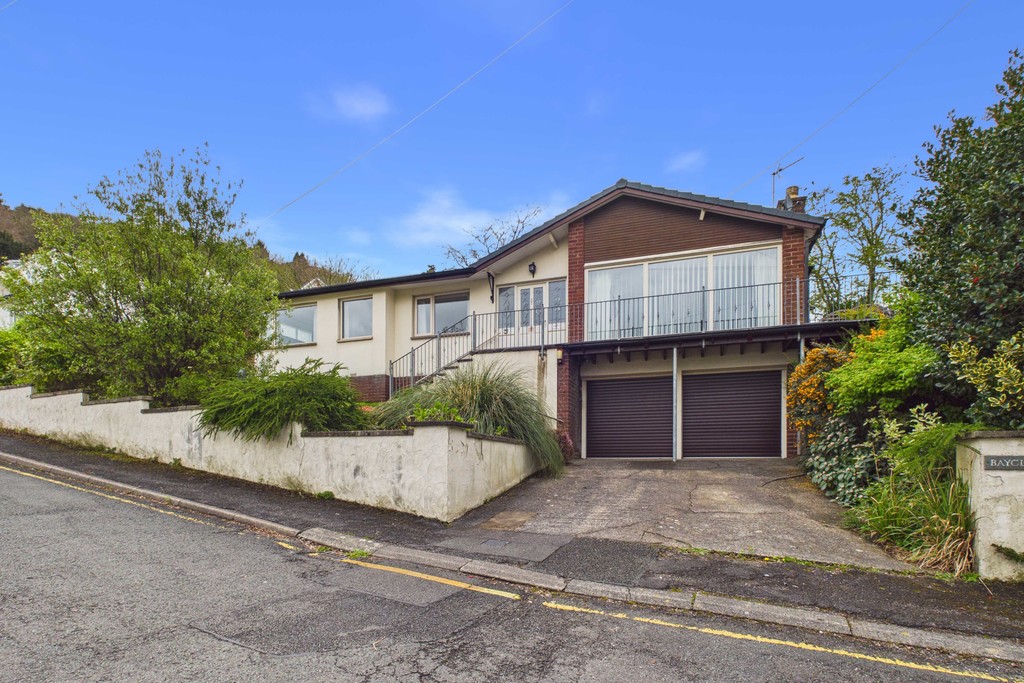 3 bedroom  For Sale