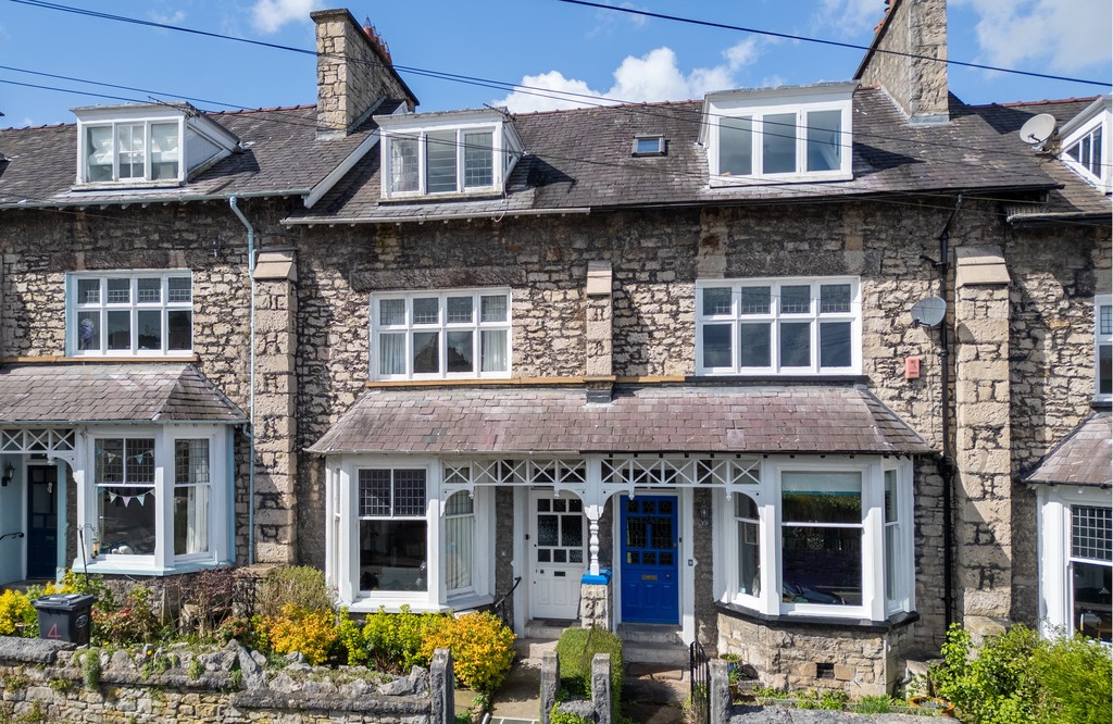 4 bedroom Town house For Sale