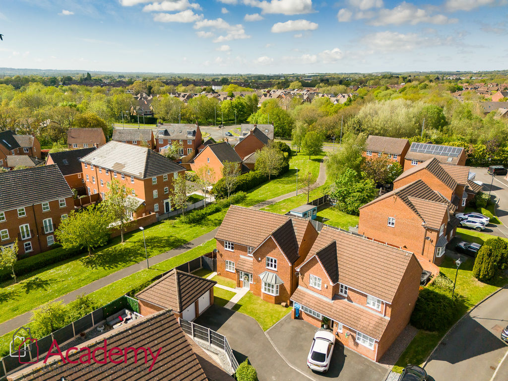 4 bedroom Link detached house For Sale