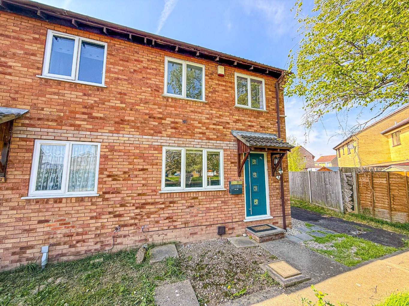 3 bedroom House (unspecified) Under Offer