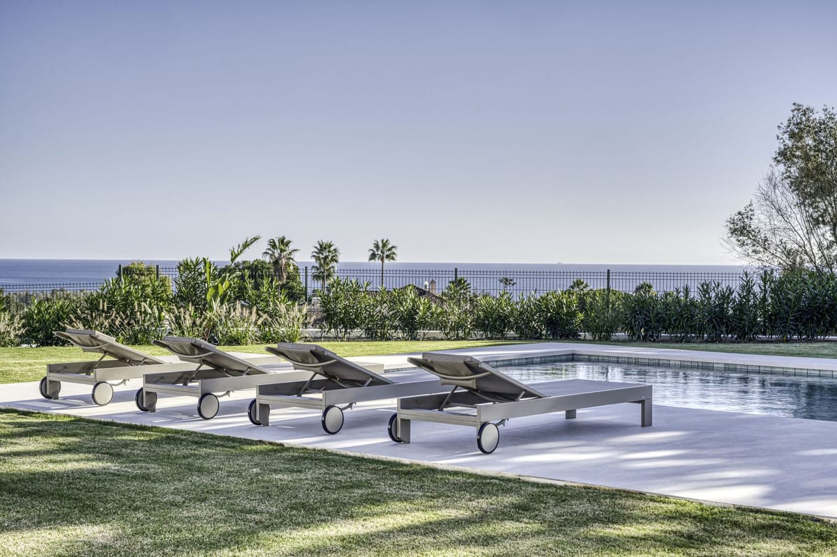 5 bedroom Villa For Sale