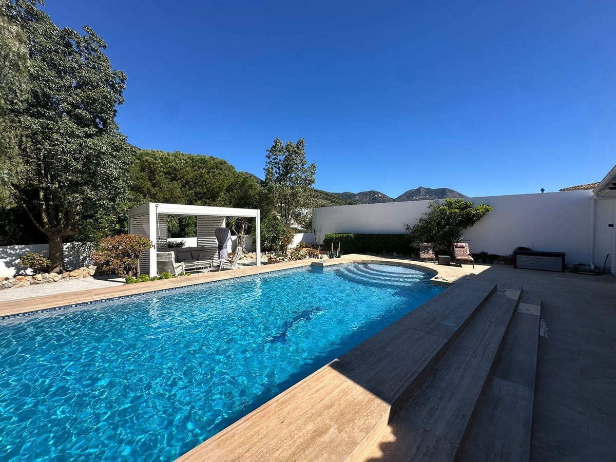 4 bedroom Villa For Sale