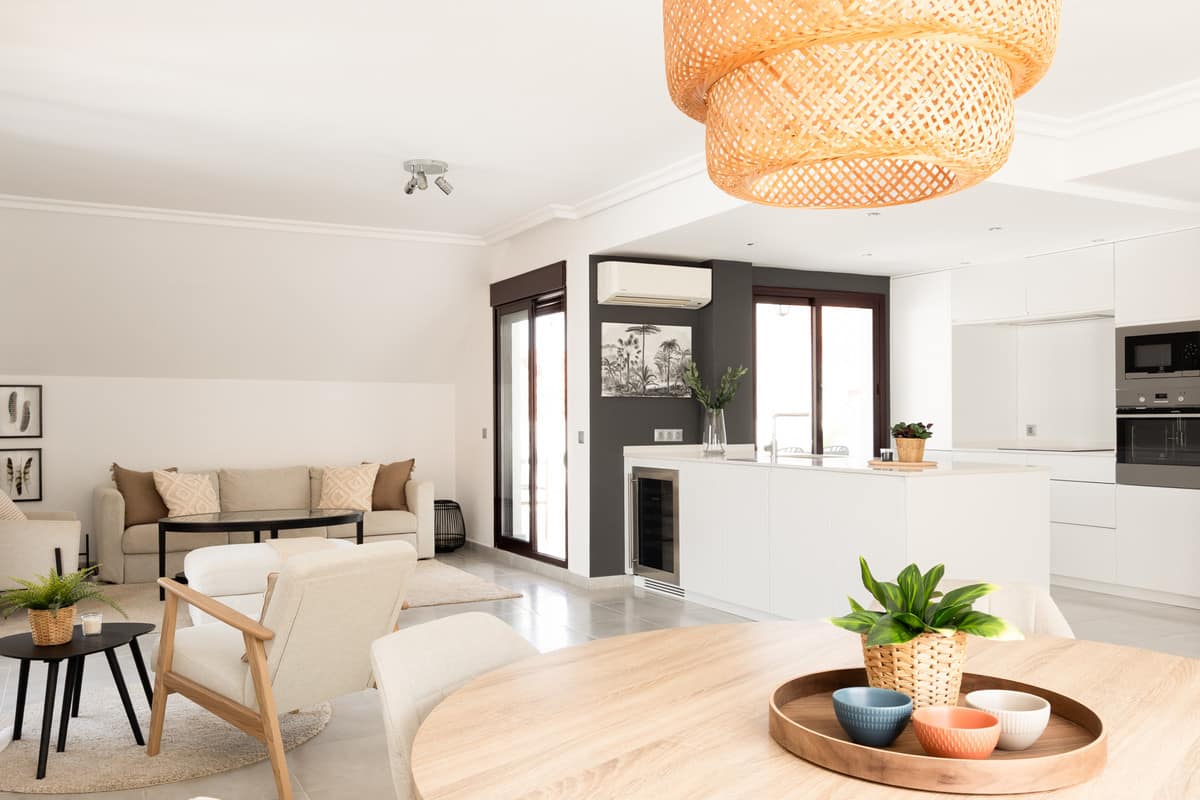 4 bedroom Apartment For Sale