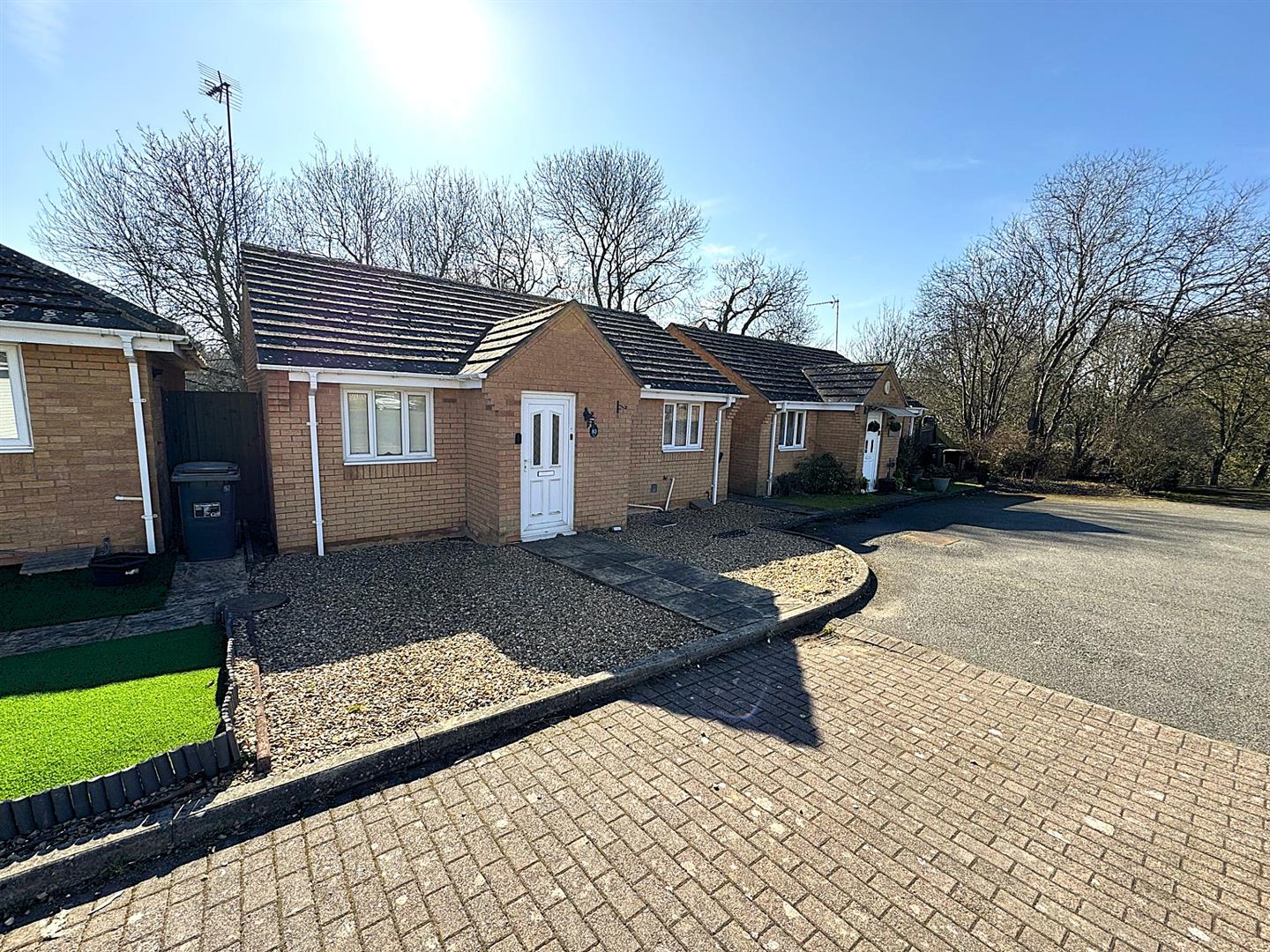 2 bedroom Detached bungalow Under Offer