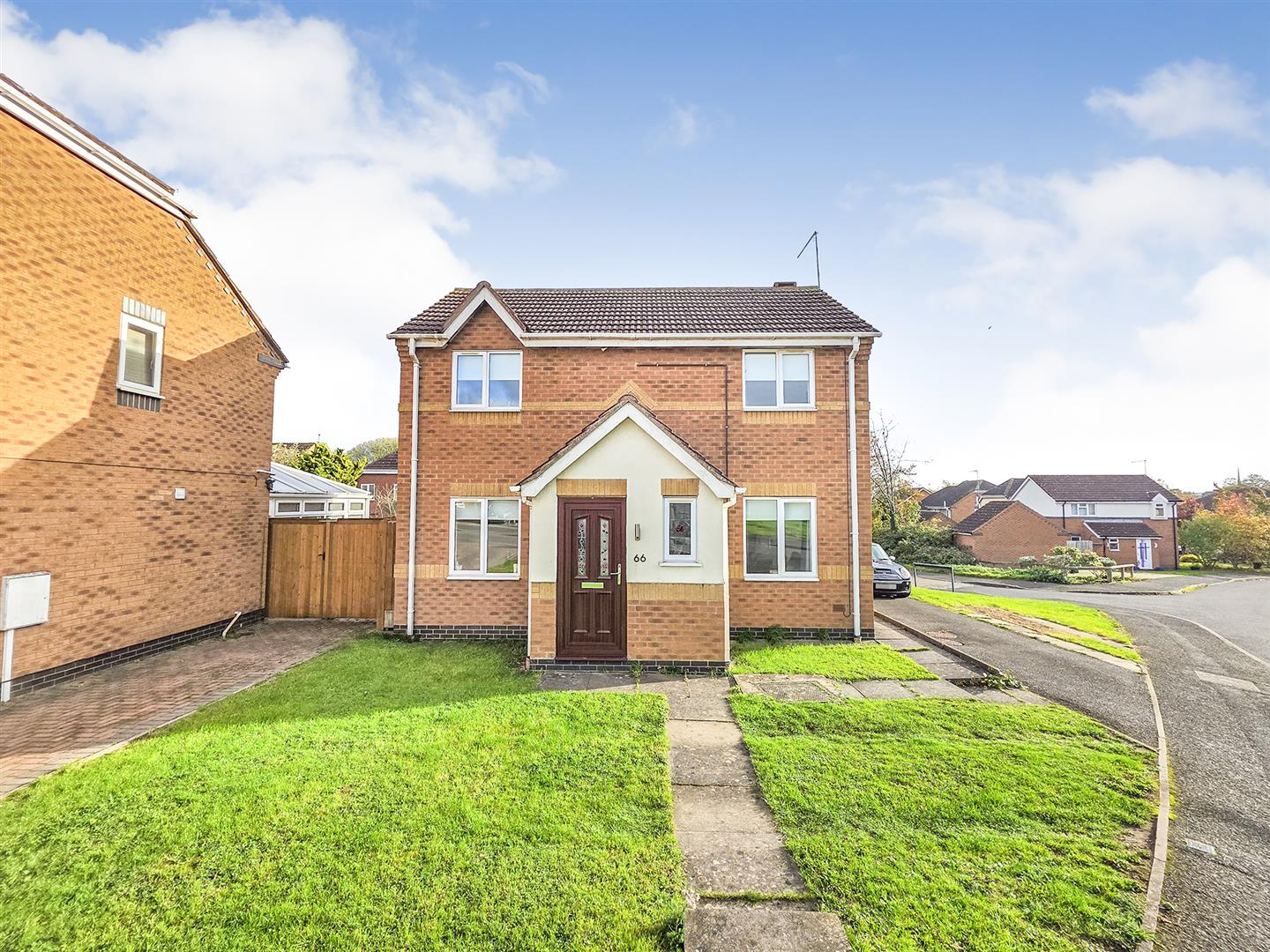3 bedroom Detached house For Sale