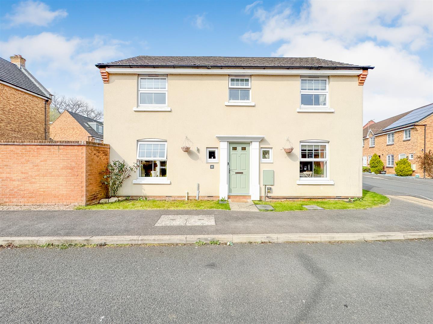 4 bedroom Detached house Under Offer