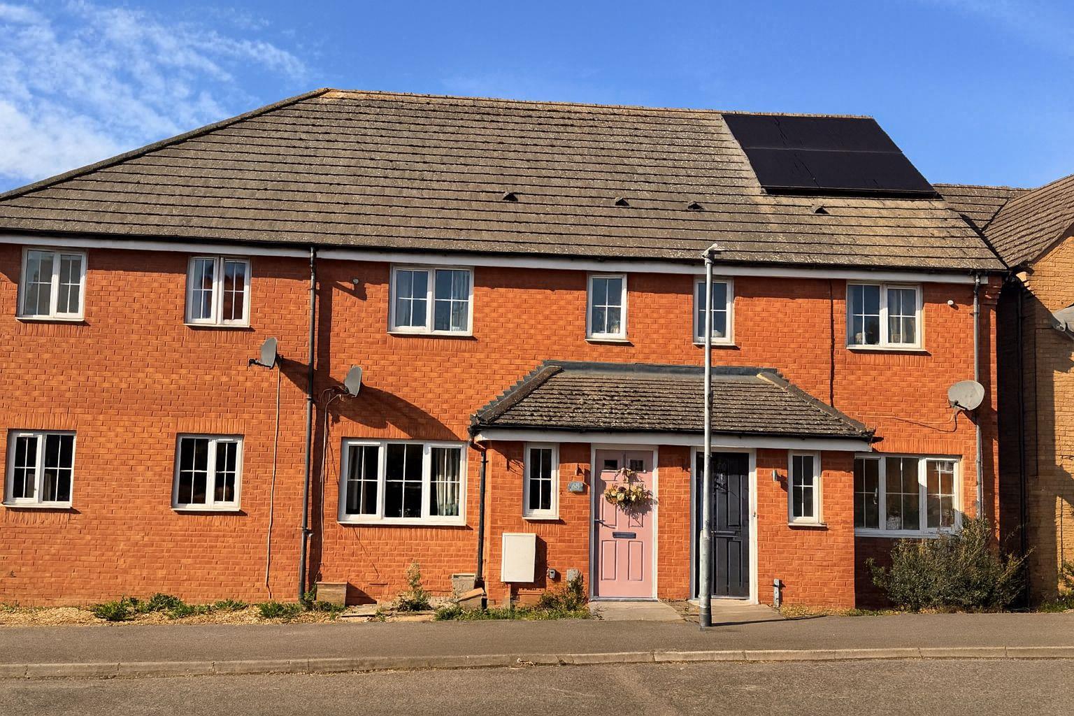 3 bedroom Terraced House Under Offer