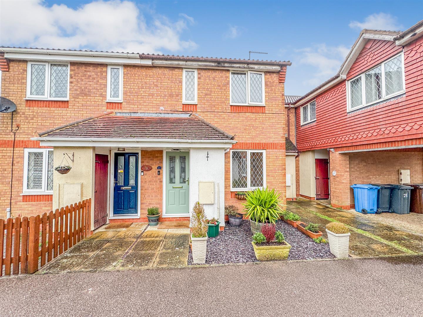 2 bedroom Terraced House Under Offer