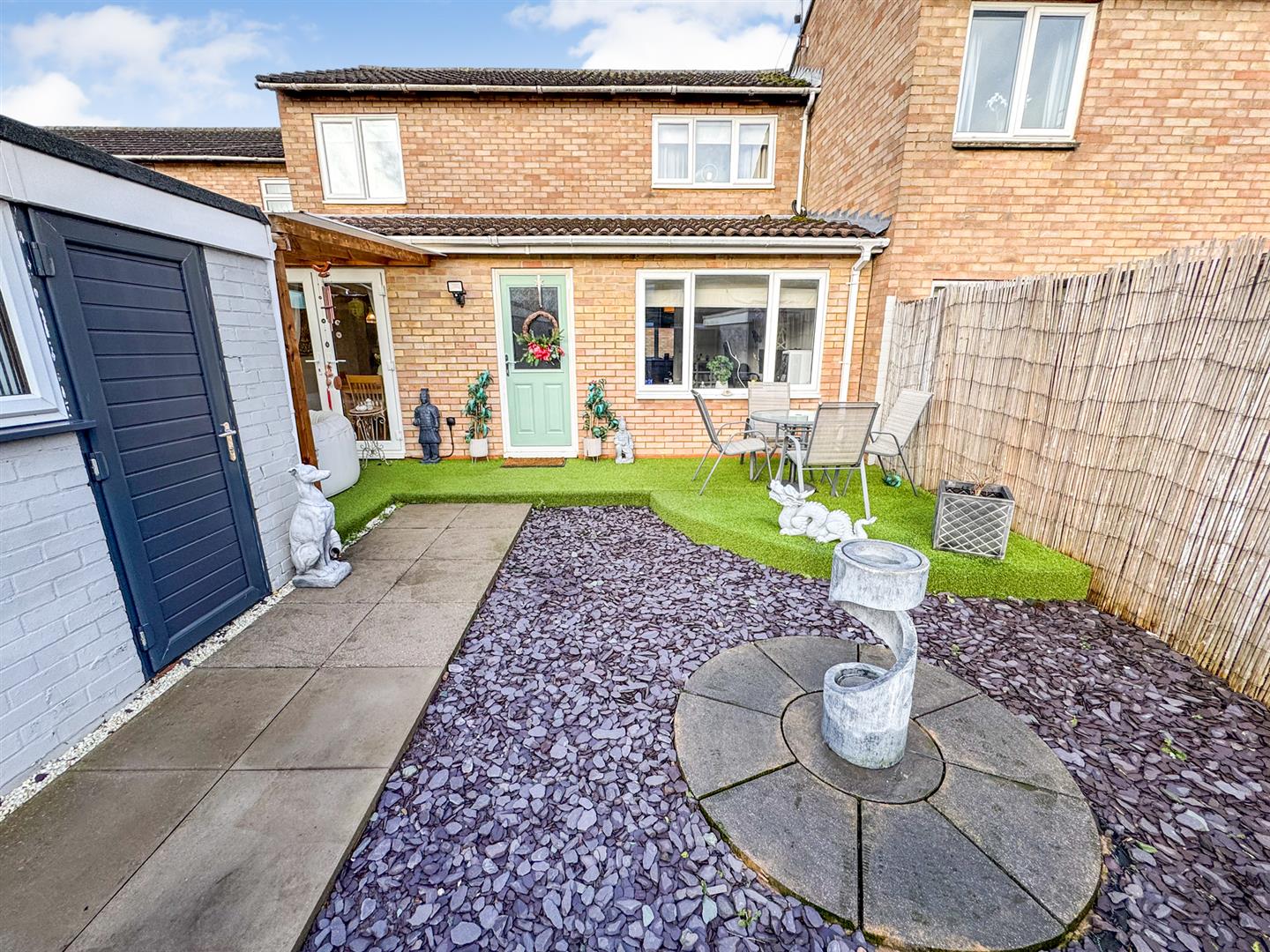 3 bedroom Terraced House Under Offer