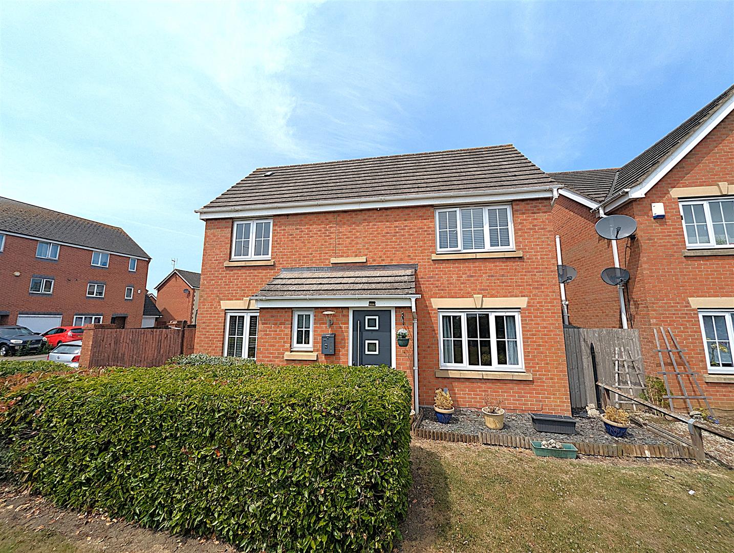 4 bedroom Detached house Under Offer
