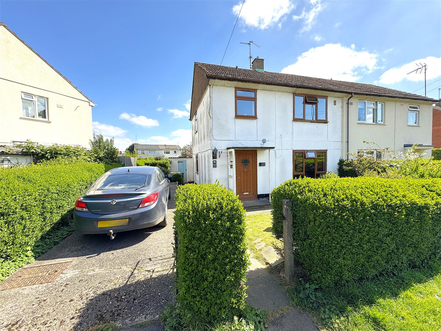 3 bedroom Semi-detached house For Sale