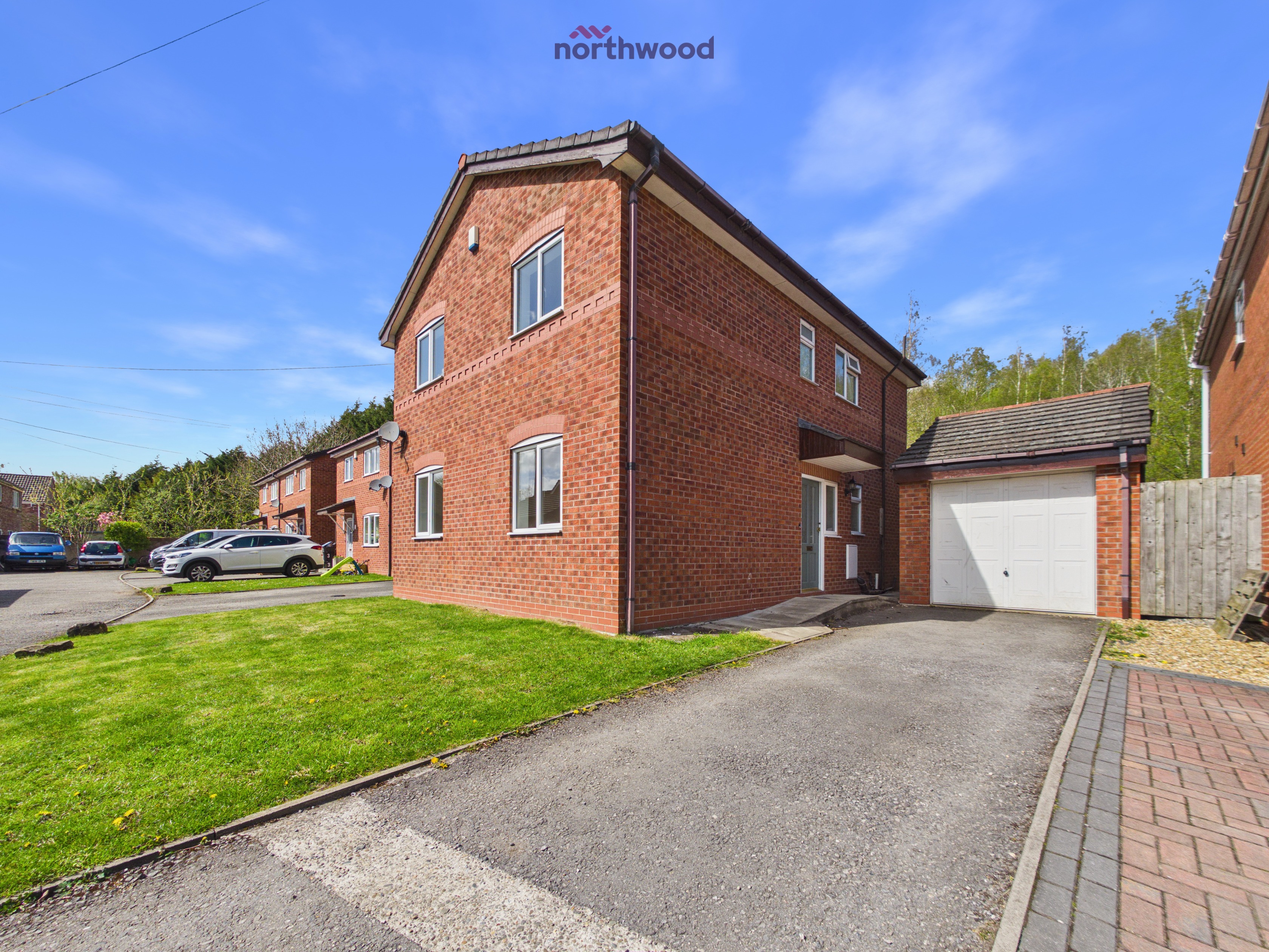 4 bedroom Detached house Under Offer