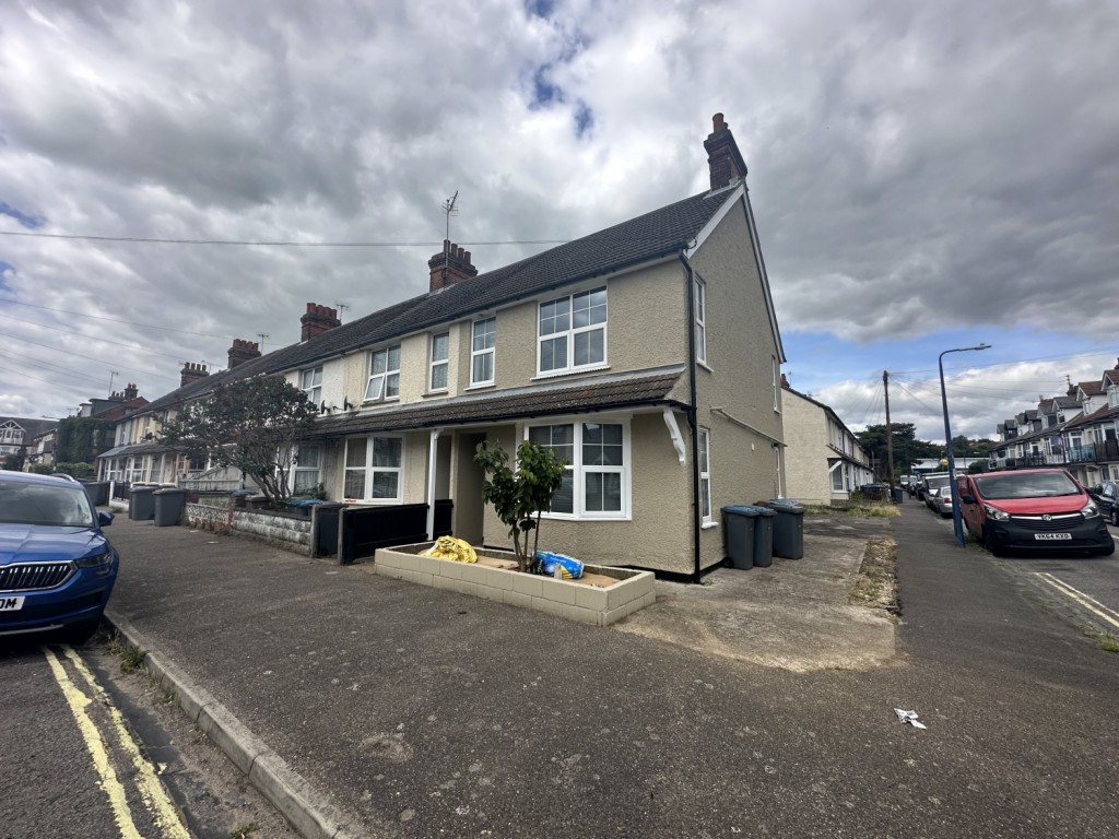 1 bedroom Terraced House Let