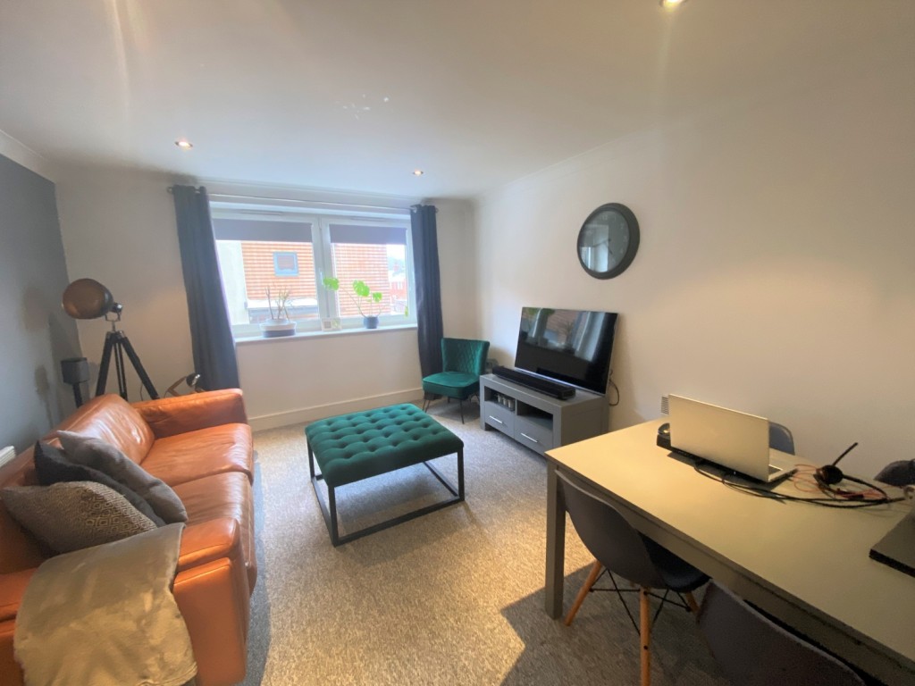 1 bedroom Apartment Let
