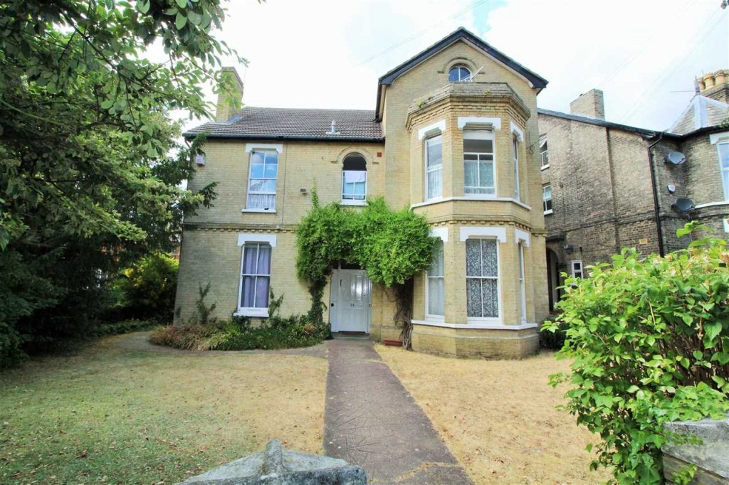 1 bedroom Apartment Let