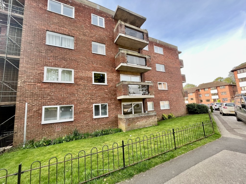 2 bedroom Apartment Let