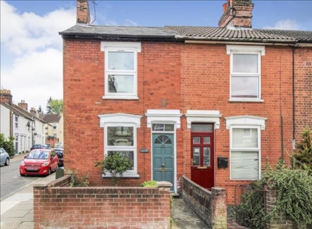 3 bedroom End of terrace house Let
