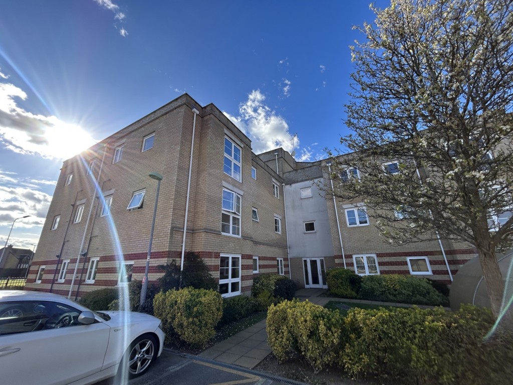 2 bedroom Apartment Let