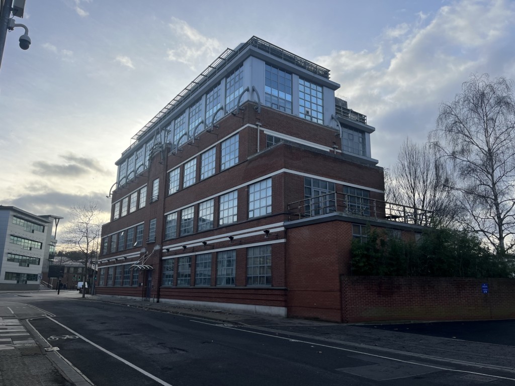 2 bedroom Apartment To Let