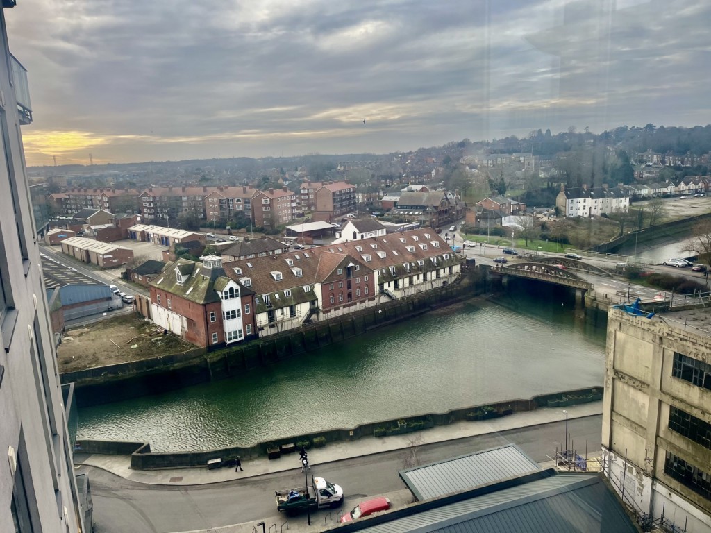 1 bedroom Apartment Let
