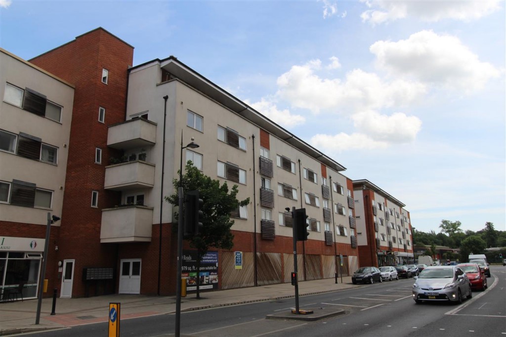 2 bedroom Apartment Let