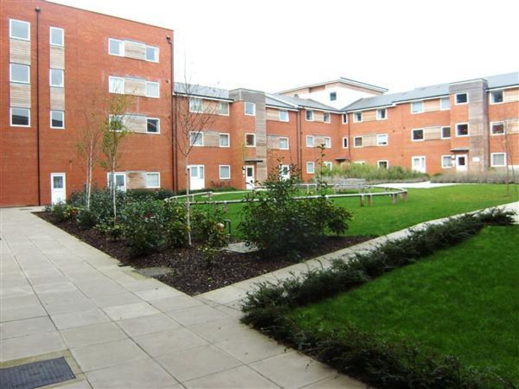 2 bedroom Apartment Let