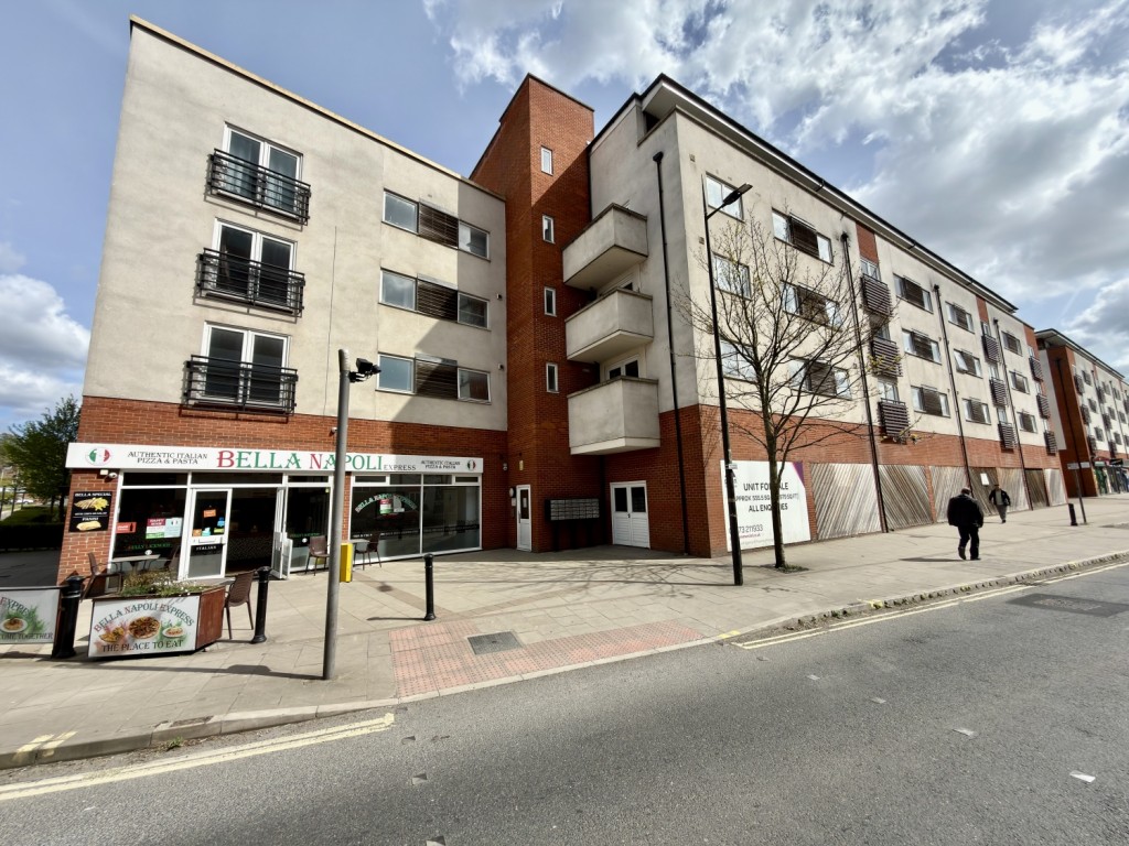 2 bedroom Apartment For Sale