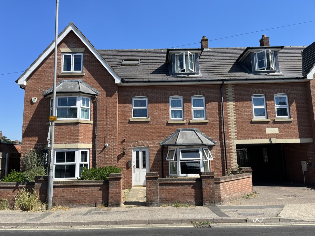2 bedroom Apartment Let