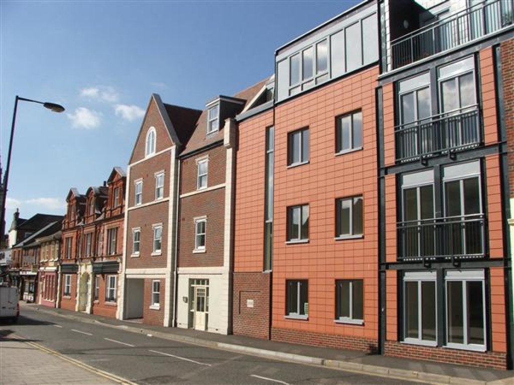 2 bedroom Apartment Let