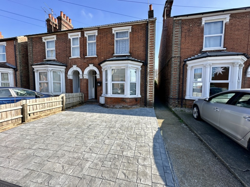 2 bedroom Apartment Let