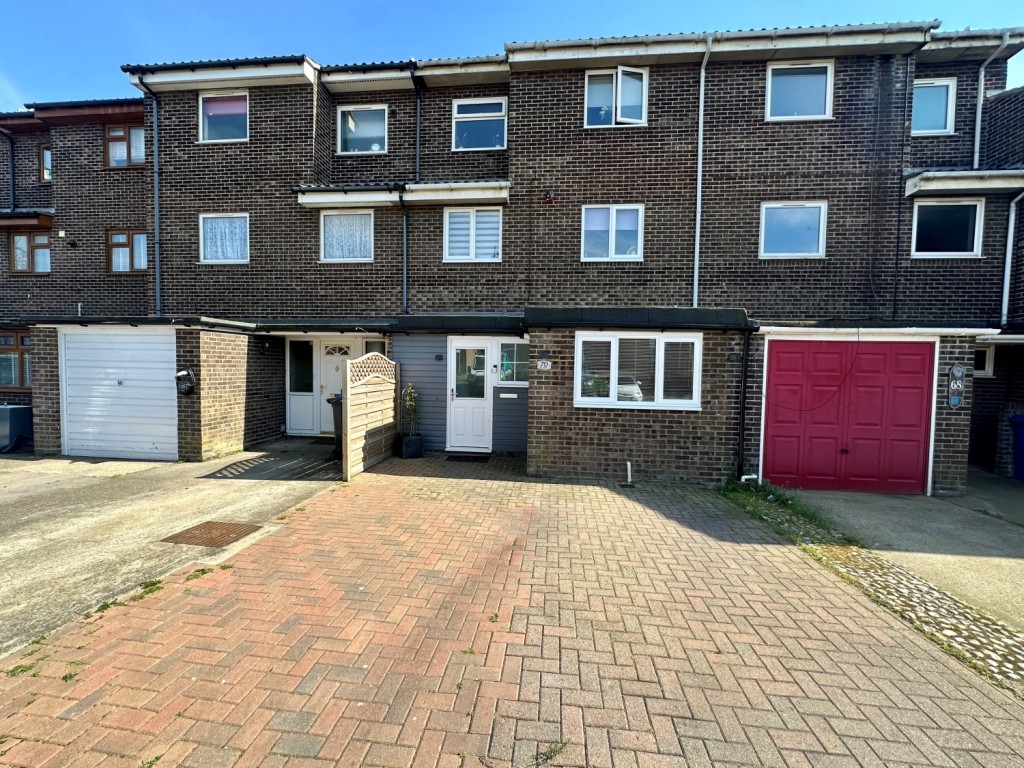 5 bedroom Town house Under Offer