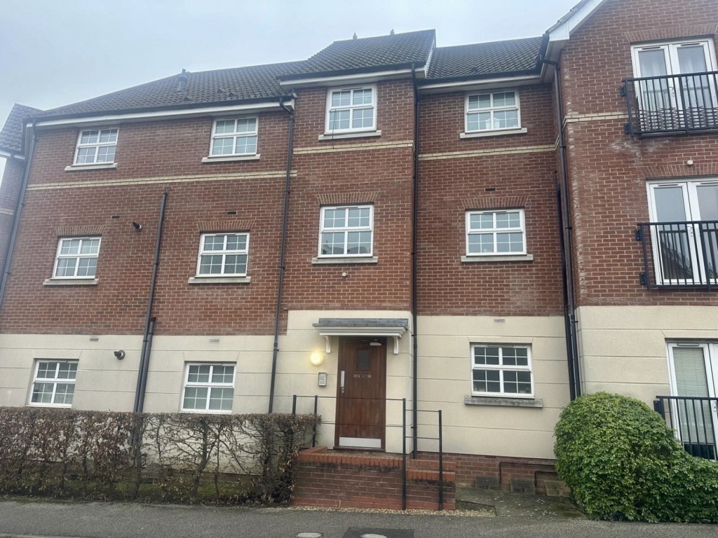 2 bedroom Flat Let