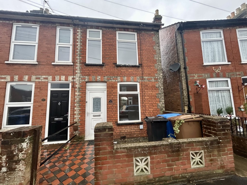 3 bedroom End of terrace house Let