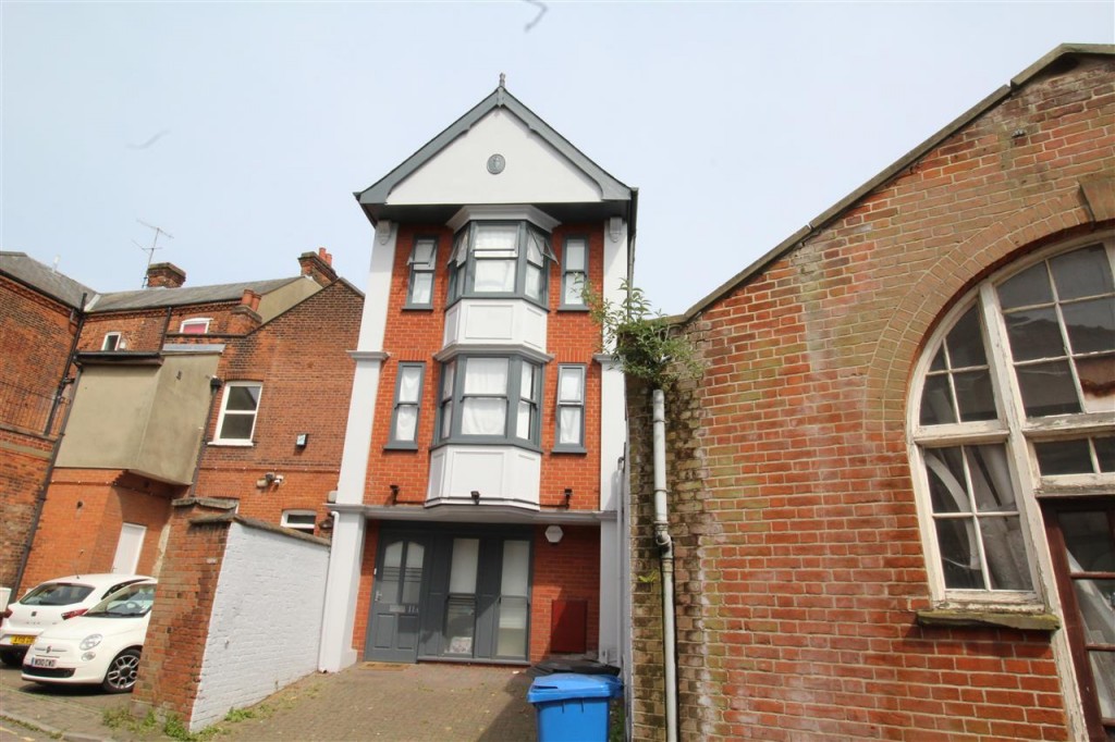 2 bedroom Terraced House Let