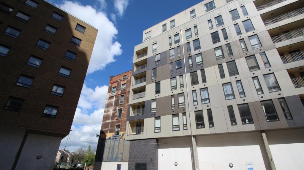 1 bedroom Apartment Let