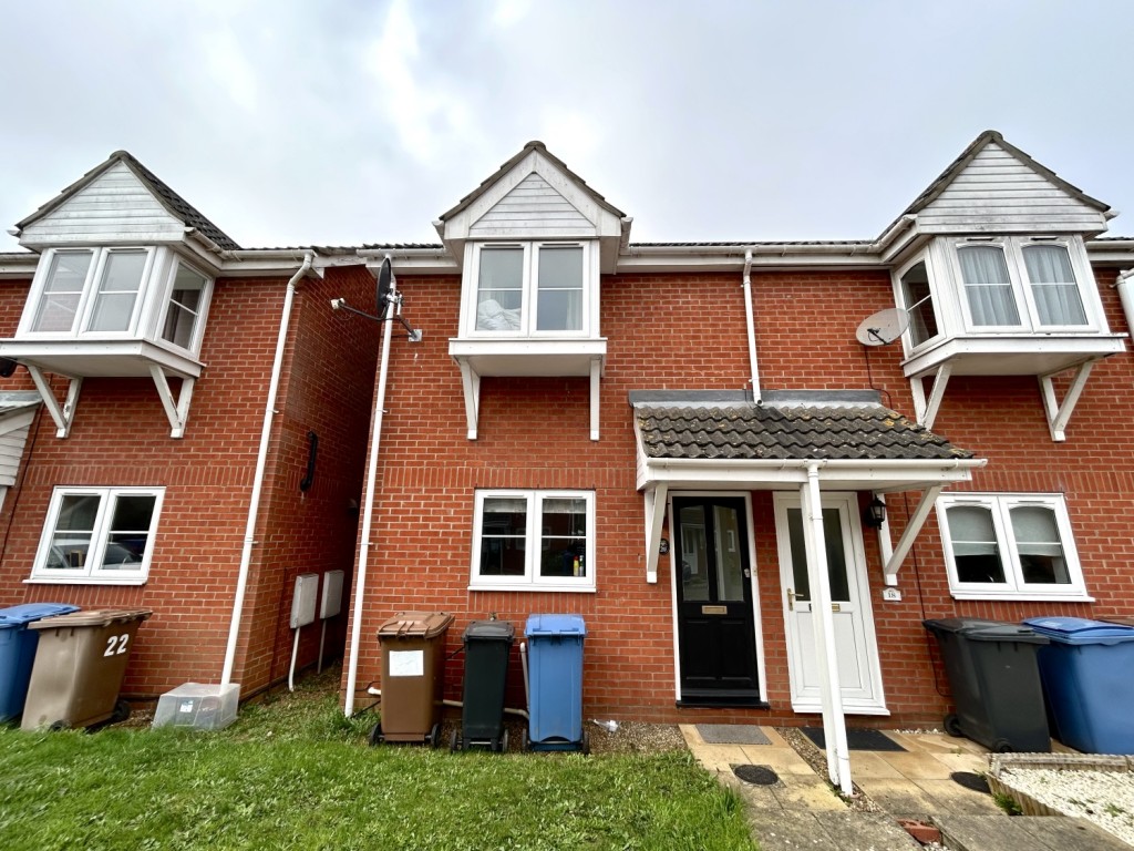 2 bedroom Semi-detached house Let